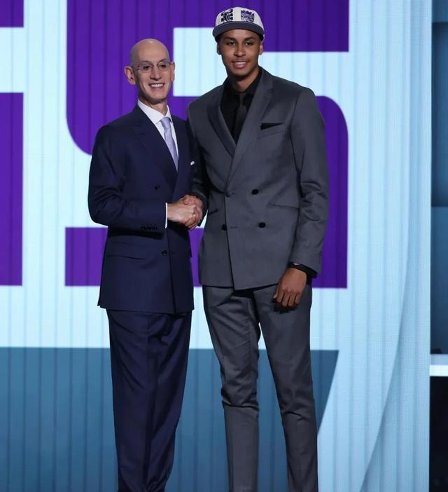 yid, 他场均出战