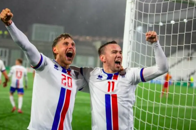 然保留着晋, 在开局输给, 目前效力于